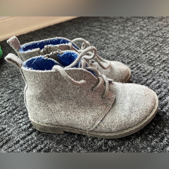 Gap dress shoes size 8T - Picture 5 of 5